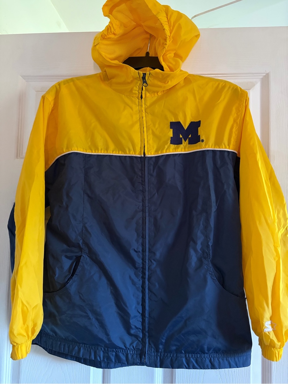 University of Michigan Yellow & Navy Windbreaker Jacket kids size M